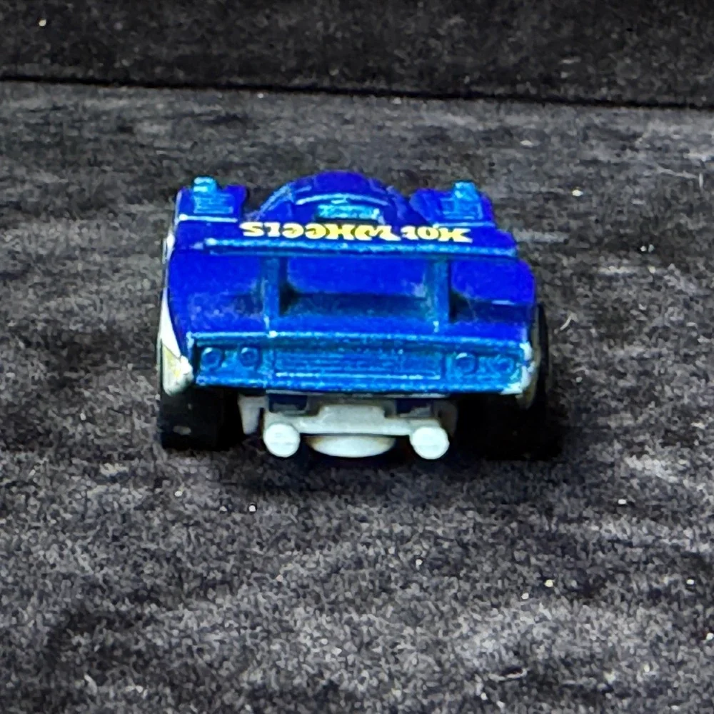 Hot Wheels Sol-Aire CX4: Blue Metalflake, 1983 Mattel, Vintage 1:64 Diecast